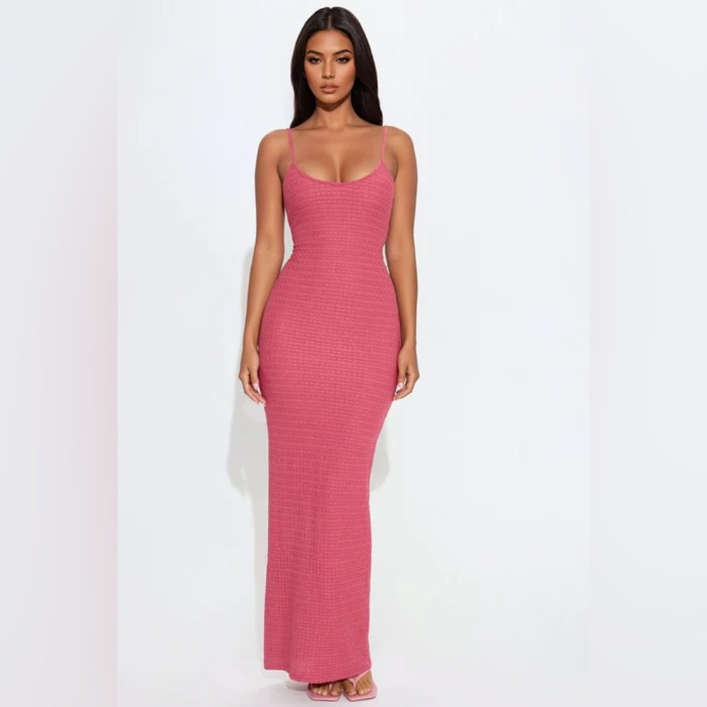NWT FASHION NOVA Lola Textured Maxi Dress in Mauve